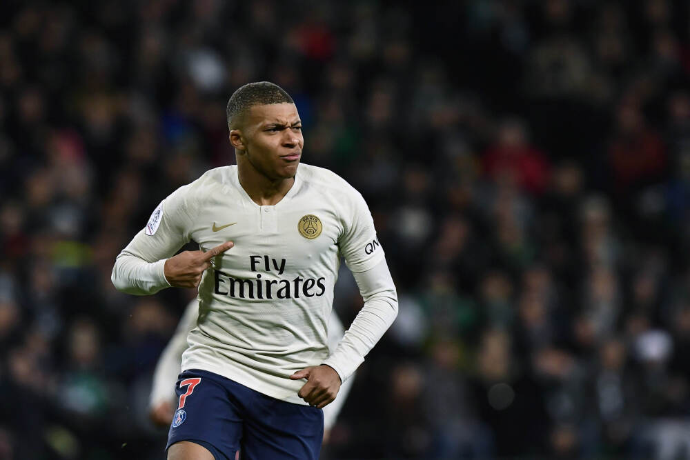 大陆军演第1天, 特朗普一语惊人: 中美关系很好, 解放军不会收台